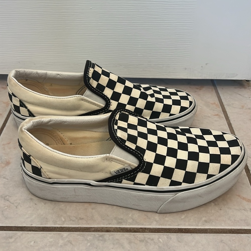 Vans classic slip on checkered size W7.5 / M6